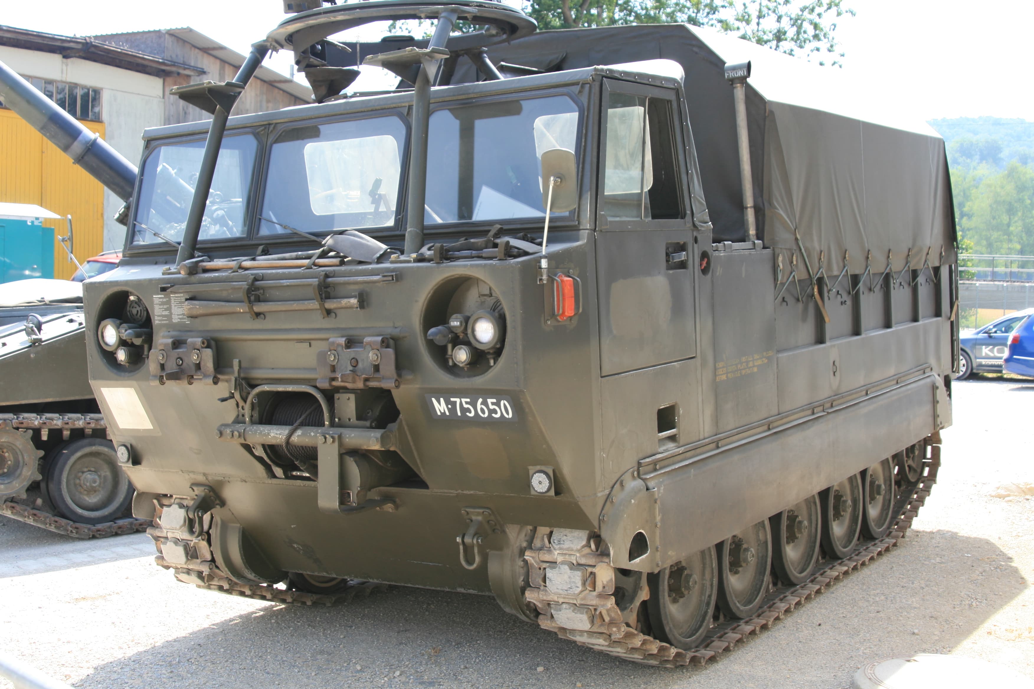 M548