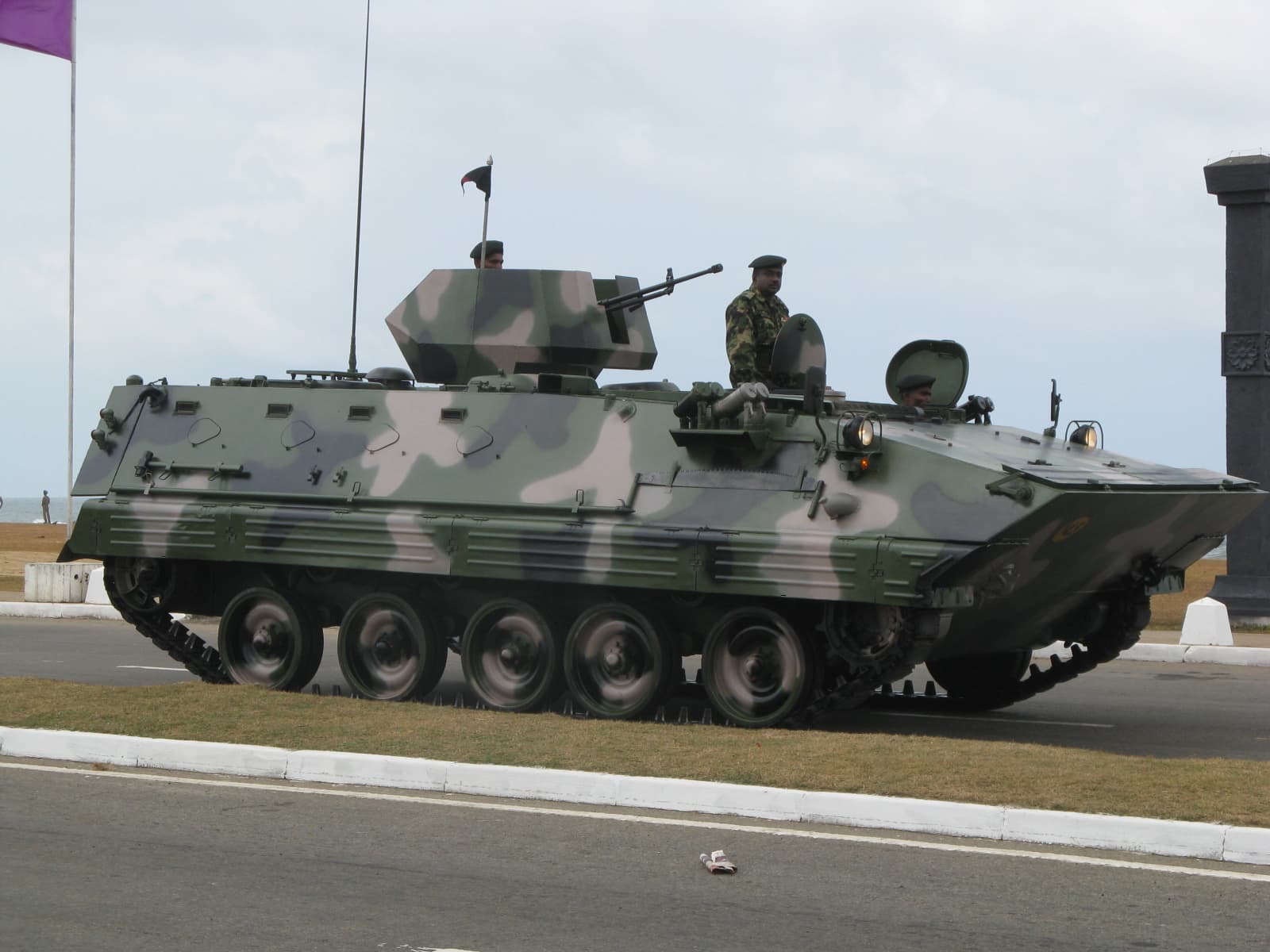 ZSD-89 (Type 89) · APC chenillé